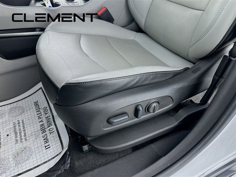 GMC Terrain Vehicle Full-screen Gallery Image 28