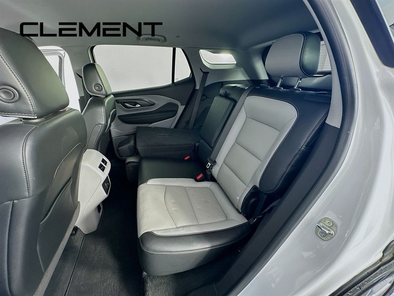 GMC Terrain Vehicle Full-screen Gallery Image 31