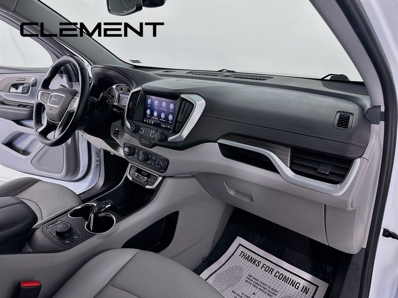 GMC Terrain Vehicle Full-screen Gallery Image 33