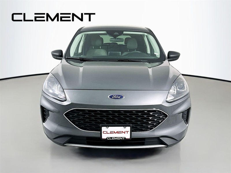 Ford Escape Vehicle Full-screen Gallery Image 3