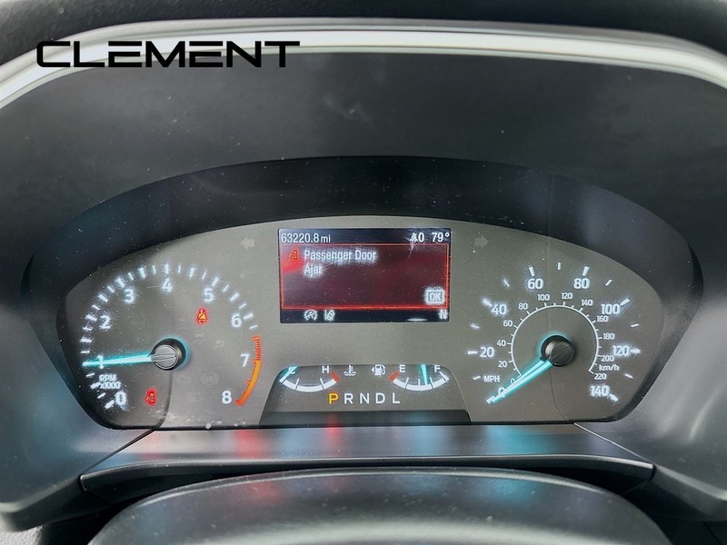 Ford Escape Vehicle Full-screen Gallery Image 18