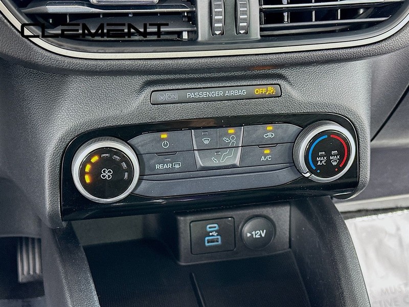 Ford Escape Vehicle Full-screen Gallery Image 22