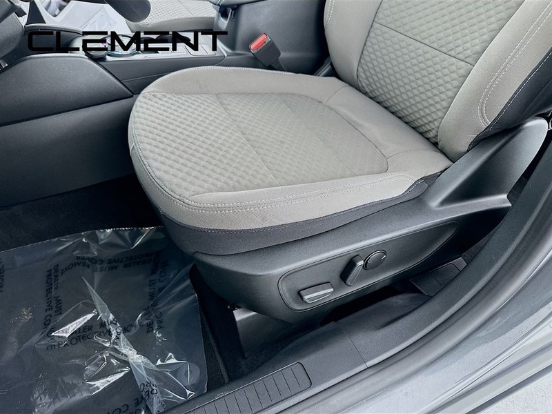Ford Escape Vehicle Full-screen Gallery Image 27