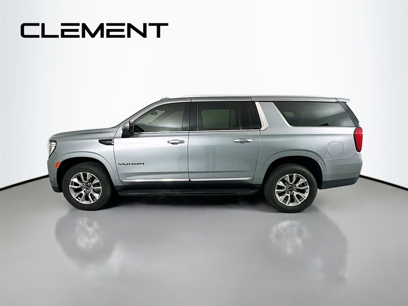 GMC Yukon XL Vehicle Full-screen Gallery Image 6