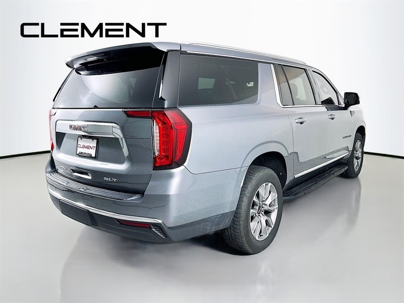 GMC Yukon XL Vehicle Full-screen Gallery Image 7