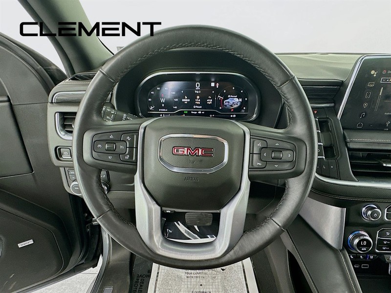 GMC Yukon XL Vehicle Full-screen Gallery Image 15