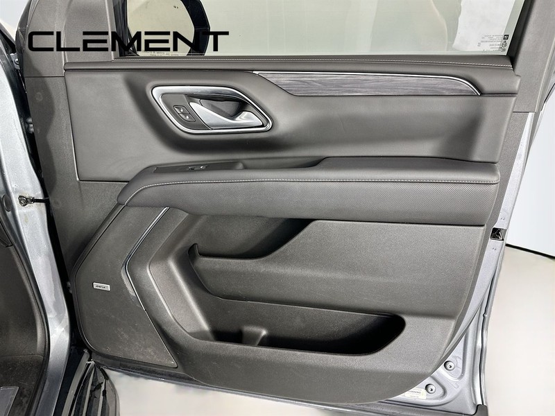 GMC Yukon XL Vehicle Full-screen Gallery Image 37