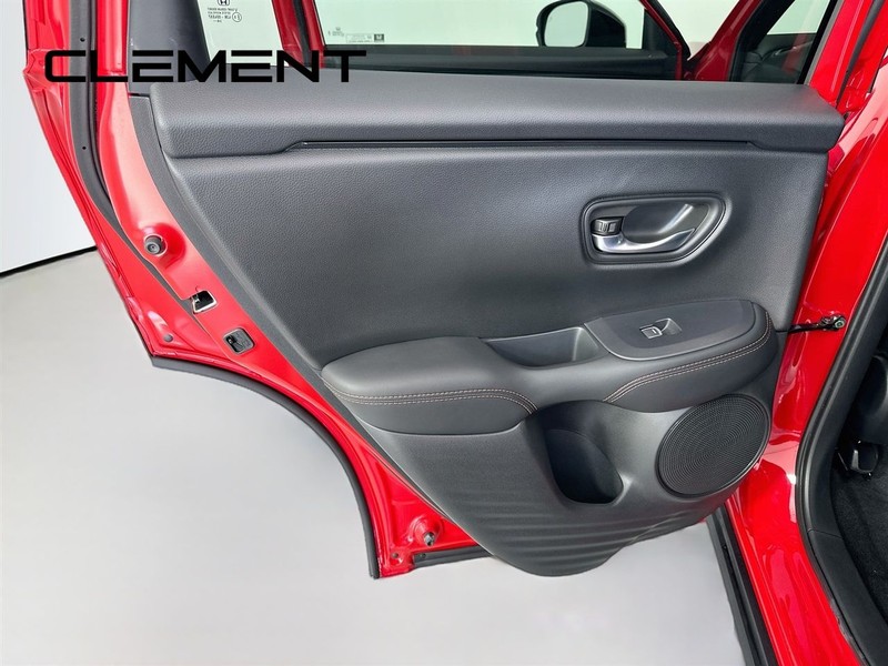 Honda HR-V Vehicle Full-screen Gallery Image 30