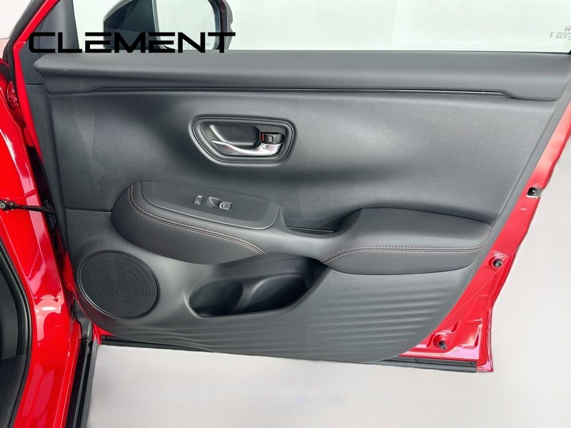 Honda HR-V Vehicle Full-screen Gallery Image 34