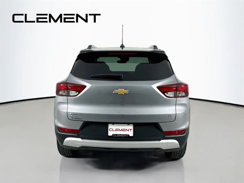 Chevrolet Trailblazer Vehicle Full-screen Gallery Image 8