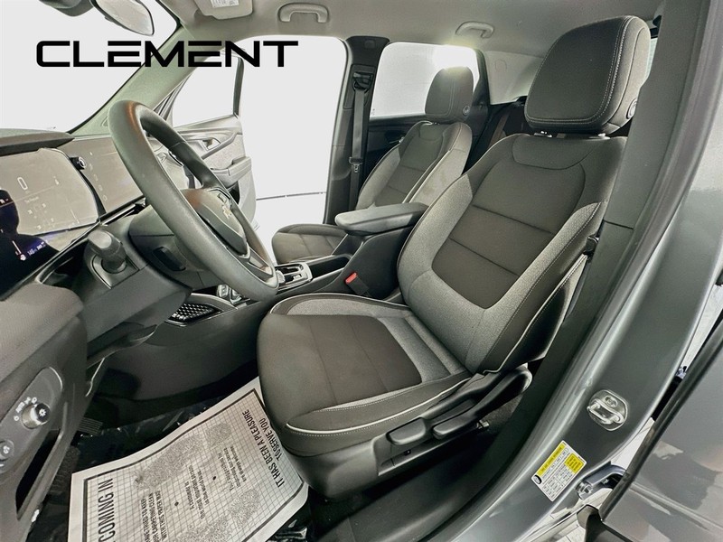 Chevrolet Trailblazer Vehicle Full-screen Gallery Image 28