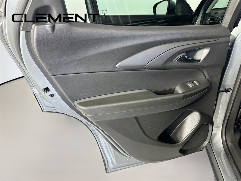 Chevrolet Trailblazer Vehicle Full-screen Gallery Image 29