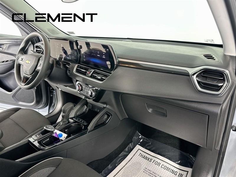 Chevrolet Trailblazer Vehicle Full-screen Gallery Image 32