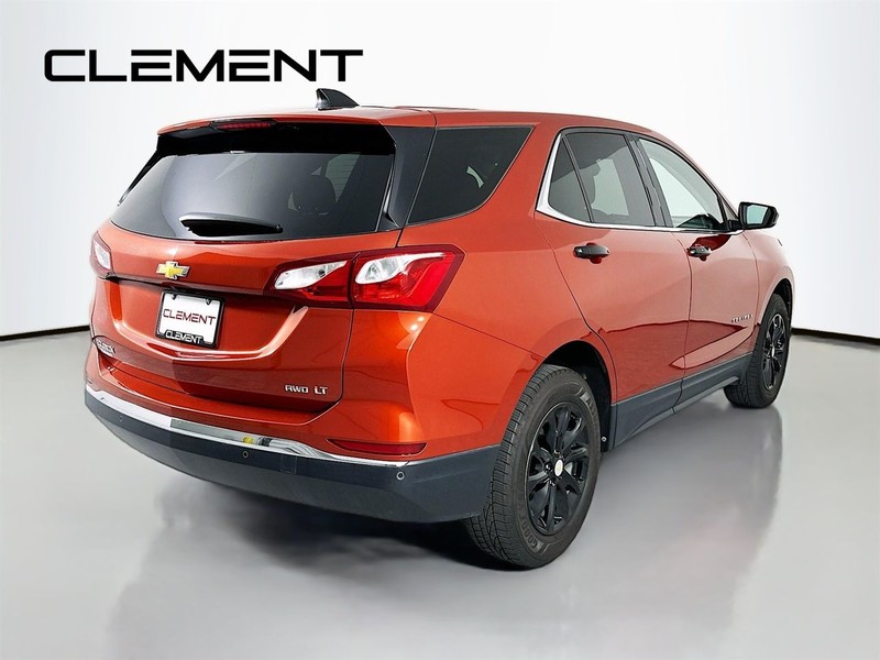 Chevrolet Equinox Vehicle Full-screen Gallery Image 7