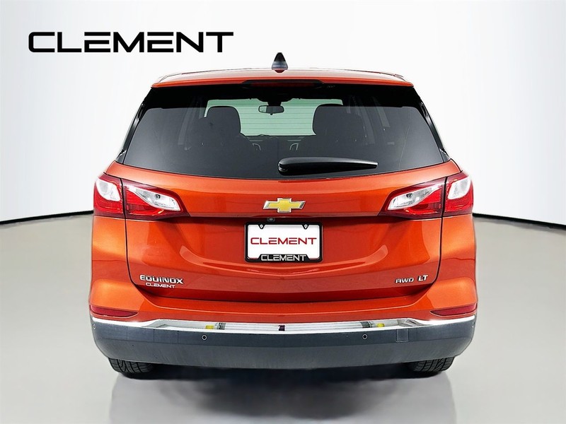 Chevrolet Equinox Vehicle Full-screen Gallery Image 8