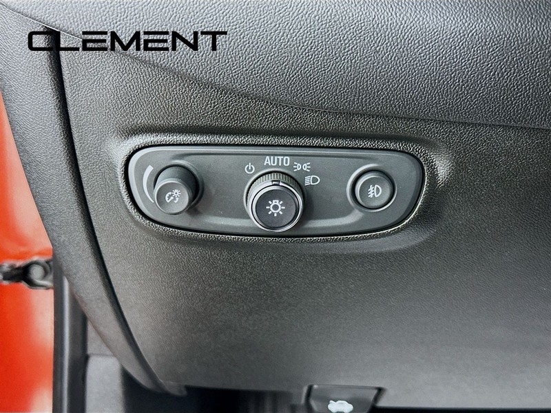 Chevrolet Equinox Vehicle Full-screen Gallery Image 14
