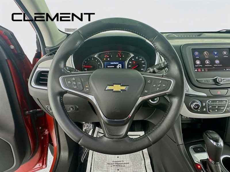 Chevrolet Equinox Vehicle Full-screen Gallery Image 15