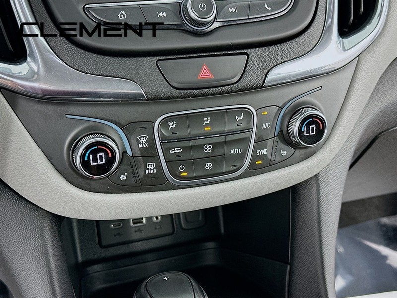 Chevrolet Equinox Vehicle Full-screen Gallery Image 22