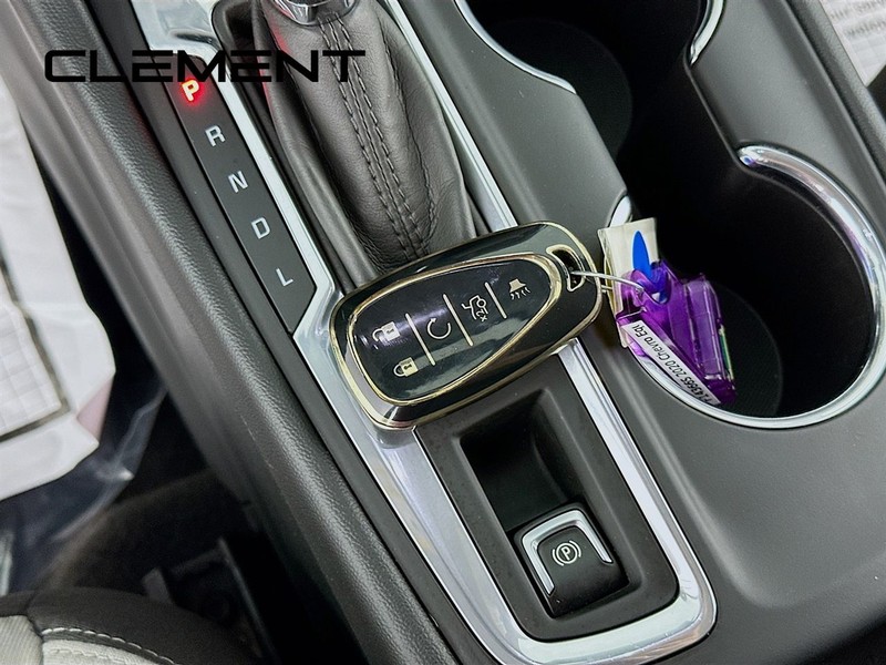 Chevrolet Equinox Vehicle Full-screen Gallery Image 24