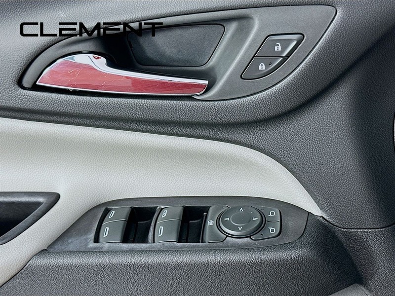 Chevrolet Equinox Vehicle Full-screen Gallery Image 26