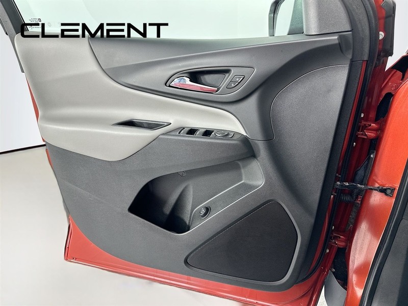 Chevrolet Equinox Vehicle Full-screen Gallery Image 27