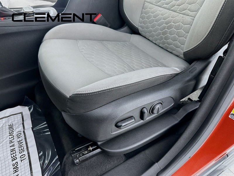 Chevrolet Equinox Vehicle Full-screen Gallery Image 28