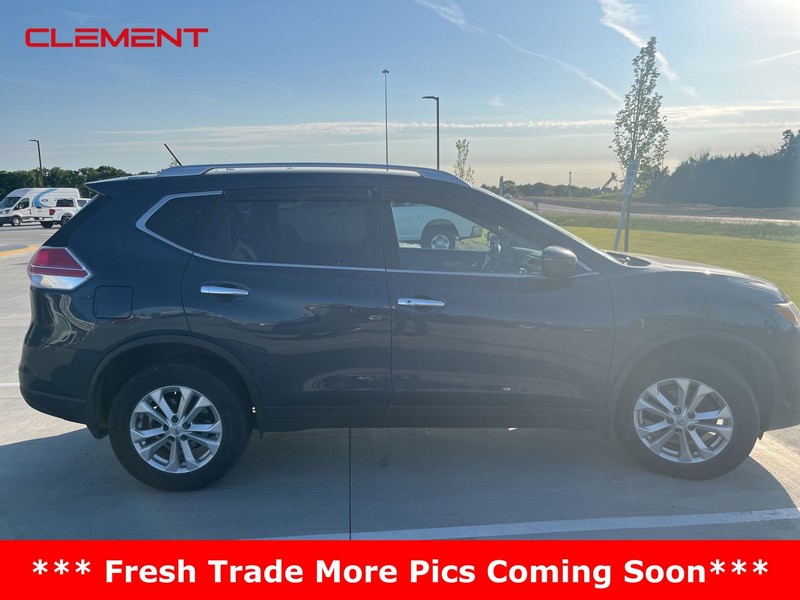 Nissan Rogue Vehicle Image 02