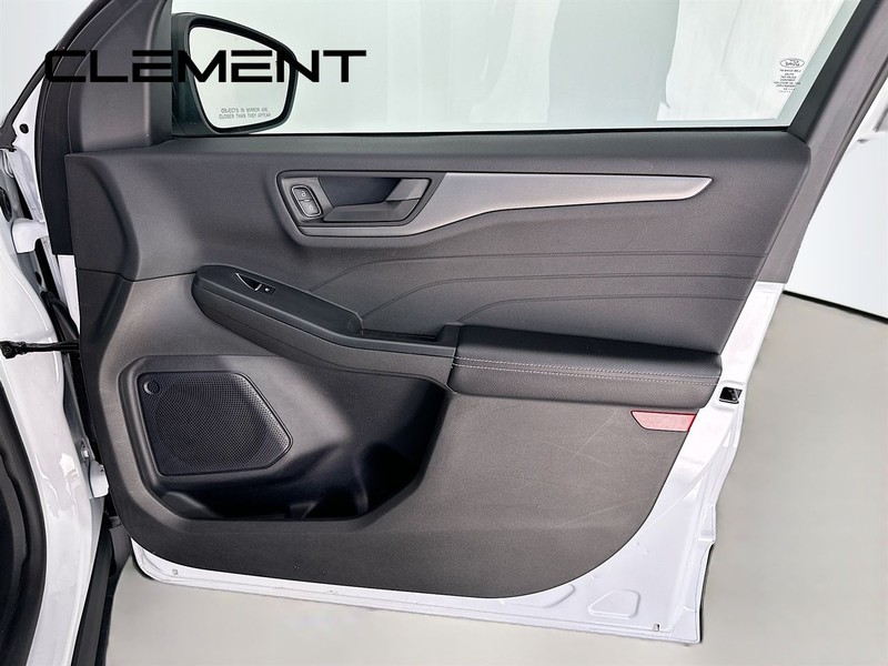 Ford Escape Vehicle Image 33