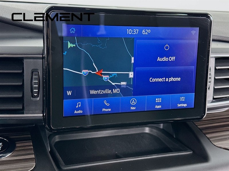 Ford Explorer Vehicle Image 19