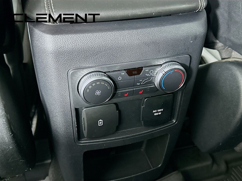 Ford Explorer Vehicle Image 35