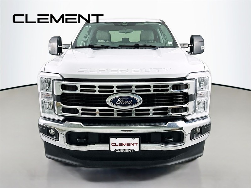 Ford Super Duty F-250 SRW Vehicle Image 03