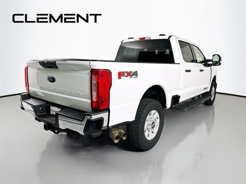 Ford Super Duty F-250 SRW Vehicle Image 07