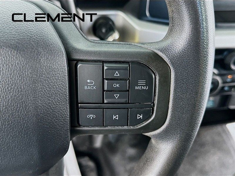 Ford Super Duty F-250 SRW Vehicle Image 17