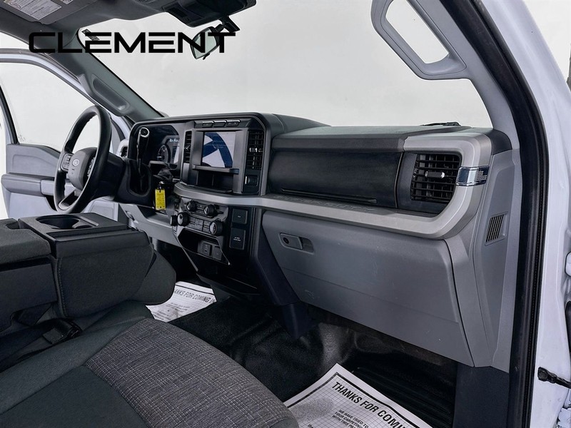 Ford Super Duty F-250 SRW Vehicle Image 32