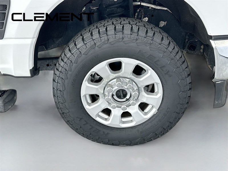 Ford Super Duty F-250 SRW Vehicle Image 34