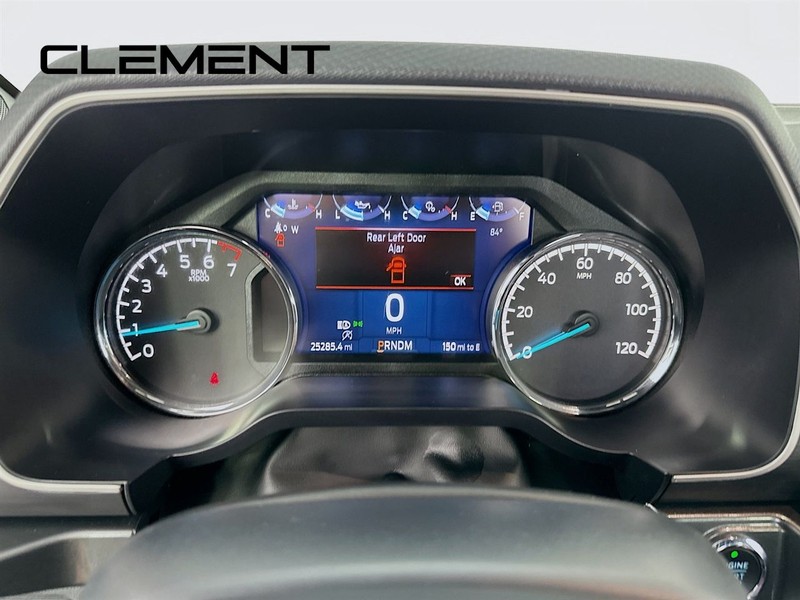 Ford F-150 Vehicle Full-screen Gallery Image 18
