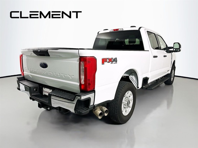 Ford Super Duty F-250 SRW Vehicle Image 07