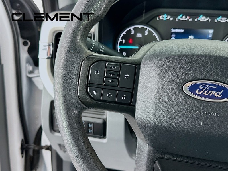 Ford Super Duty F-250 SRW Vehicle Image 15