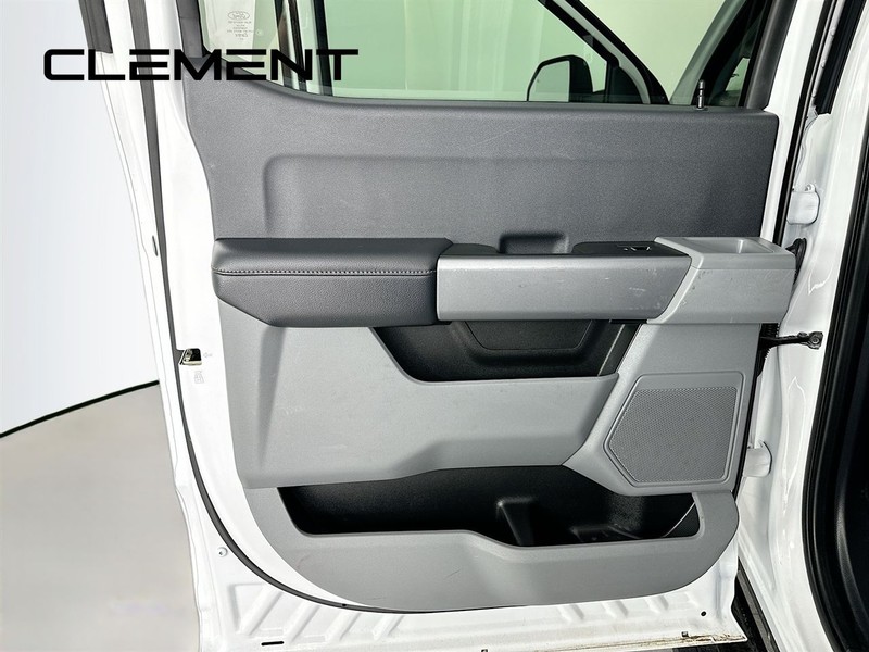 Ford Super Duty F-250 SRW Vehicle Image 28