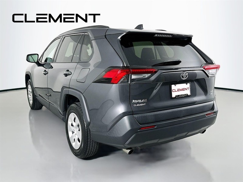 Toyota RAV4 Vehicle Image 10