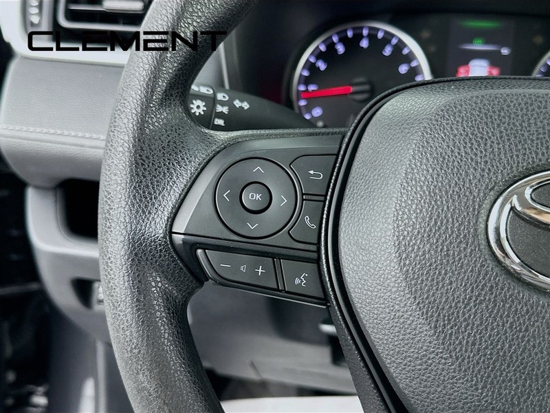 Toyota RAV4 Vehicle Image 16