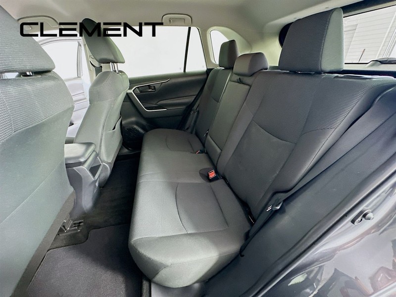 Toyota RAV4 Vehicle Image 30
