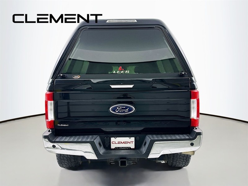 Ford Super Duty F-250 SRW Vehicle Image 08