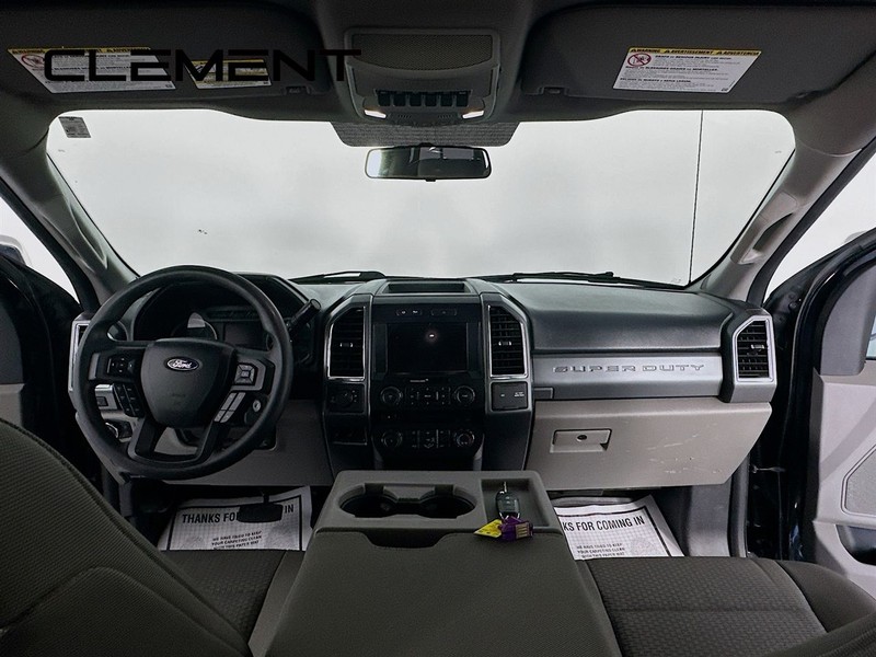 Ford Super Duty F-250 SRW Vehicle Image 12