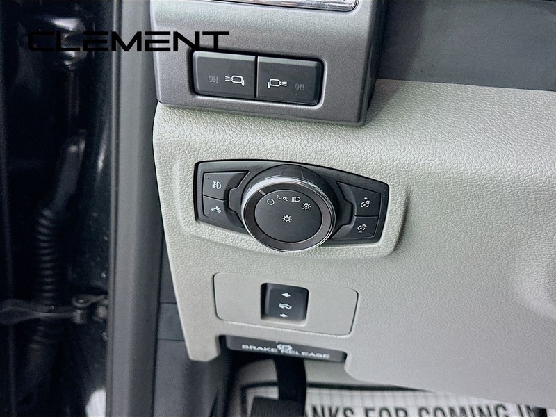 Ford Super Duty F-250 SRW Vehicle Image 14