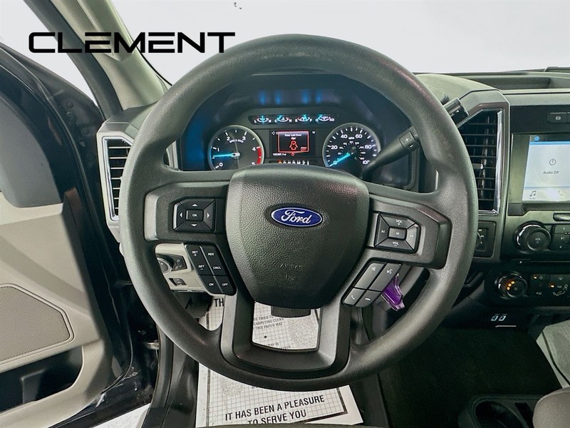 Ford Super Duty F-250 SRW Vehicle Image 15