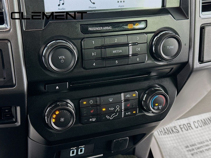 Ford Super Duty F-250 SRW Vehicle Image 22