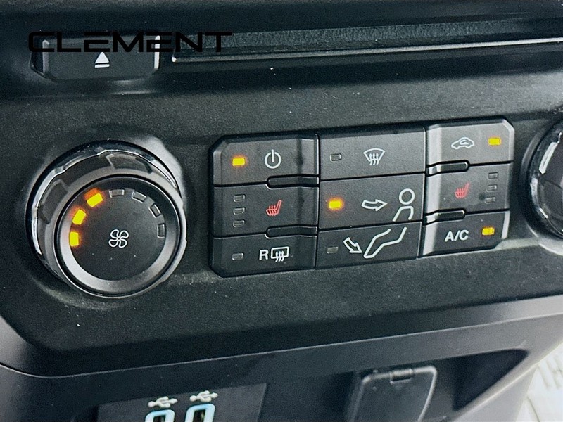 Ford Super Duty F-250 SRW Vehicle Image 23