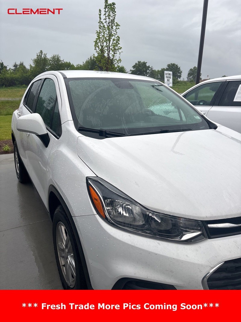 Chevrolet Trax Vehicle Full-screen Gallery Image 2