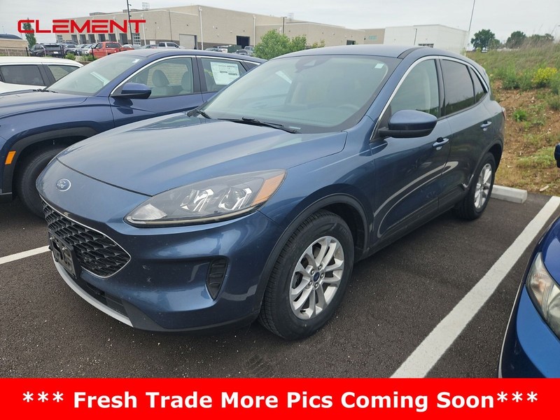 Ford Escape Vehicle Full-screen Gallery Image 2
